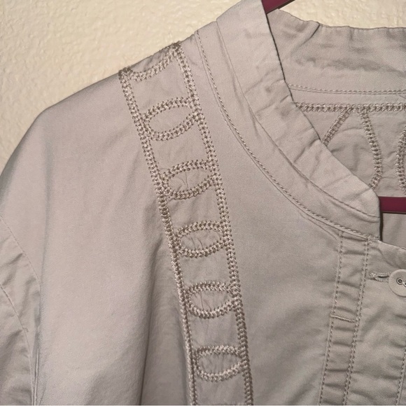 Venecia women’s plus 22/24 tan embellished jacket. Fall jacket work jacket comfy - Picture 4 of 16